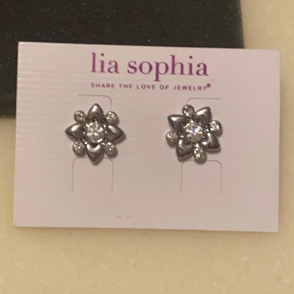 Lia Sophia “Baby’s Breath” earrings